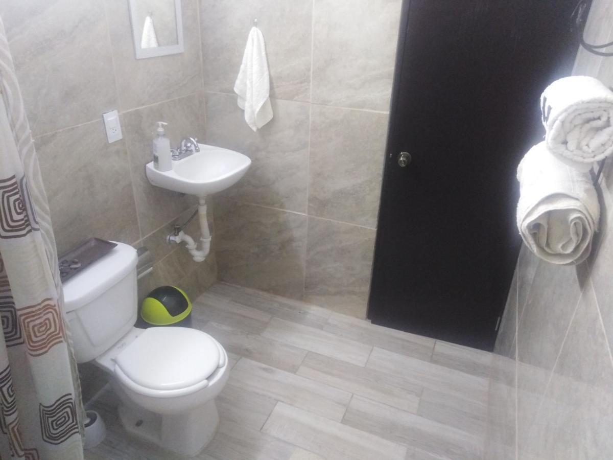 Habitaciones-Comodas-Aire-Wifi-Tv-Cerca De Playa-!!Excelente Precio II Manzanillo Exterior photo